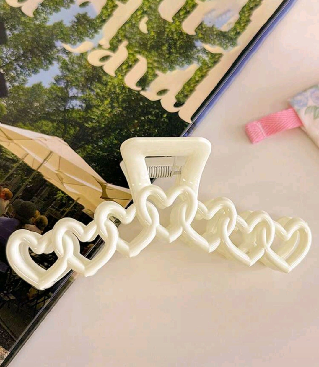 Product Name: Large Heart Hair Clip – Statement Style